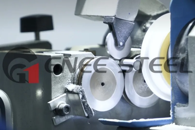 Centerless grinding Centerless grinding